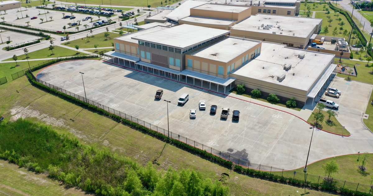 Rent Parking Lot - Side in Houston