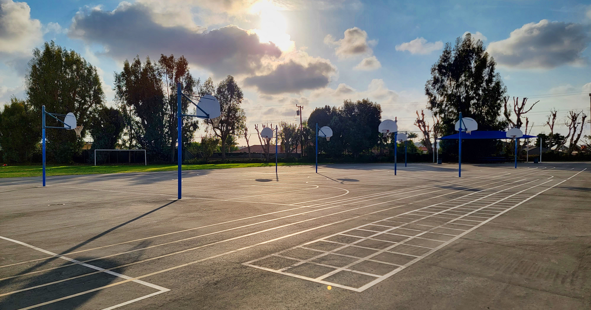 Rent Outdoor Basketball Courts in Inglewood